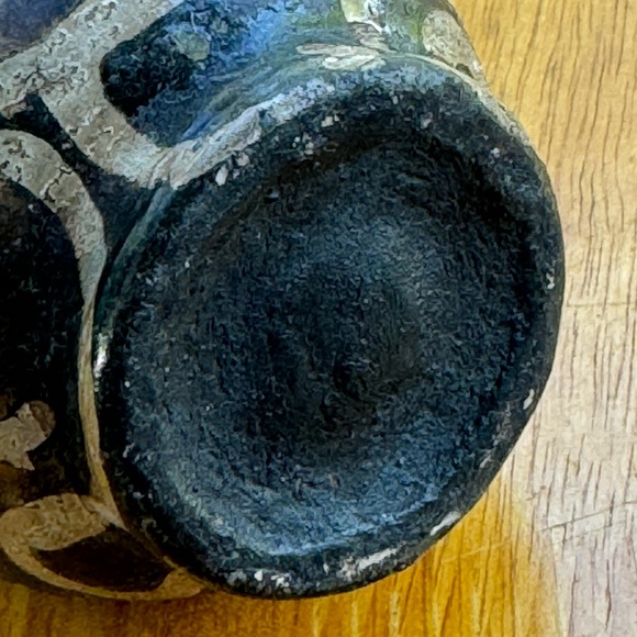 Unique Pottery Jar/Vase - Picture 7 of 12